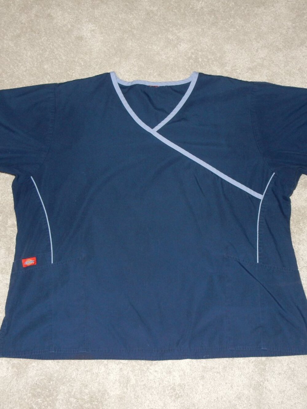 Dickies womens 3XL 4XL navy blue scrub top surplice light blue trim medical EUC!